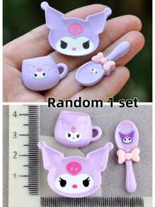 Sanrio 1 set de 3 pièces de la série Sanleo, décorations, tasses en résine DIY, assiettes, cuillères, accessoires pour cheveux, décorations d'étuis de téléphone portable, forme unique, premier choix pour les cadeaux, jeu riche, convient pour Noël, la Saint-Valentin, collection, décoration, etc., le meilleur cadeau pour les femmes.