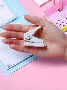 1 pezzo Mini Perforatore monoforo, può perforare 10 fogli alla volta, risparmia fatica per rilegatura documenti, adatto per uso domestico, studenti, ufficio, album fotografici, scrapbook, segnalibri, archiviazione lettere, design carino minimalista, ottimo regalo per il ritorno a scuola, perforatore pratico, forniture scolastiche