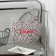 Individuell bestickte gesteppte herzförmige Kosmetiktasche mit Griff, Schleifenblumen-Reise-Make-up-Tasche, tragbare Kulturtasche, Waschbeutel, kleiner Aufbewahrungsorganizer für Mädchen, personalisiertes Geschenk zum Geburtstag oder Feiertag, Weihnachtsgeschenkzubehör - Verschiedenfarbig - Übersicht 22