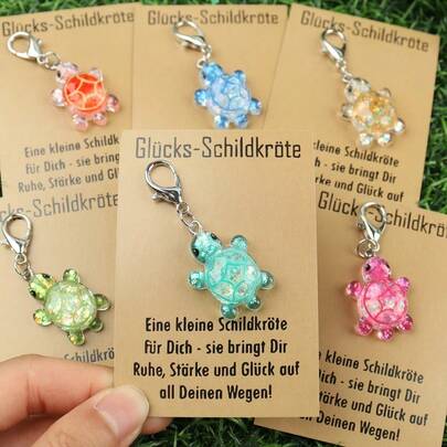 5 Stück/6 Stück/10 Stück bunte Schildkröten Schlüsselanhänger Charms - süße Tier Party Geschenke mit deutschem Text, strapazierfähiges Harz Material, lustige & einzigartige Geschenke für Geburtstage, Hochzeiten oder Veranstaltungen, Schildkröten Geschenke, Veranstaltungszubehör, verspieltes Design, hochwertige Verarbeitung Taschenzubehör Schlüsselbänder mit ID-Halter Autozubehör Taschenanhänger