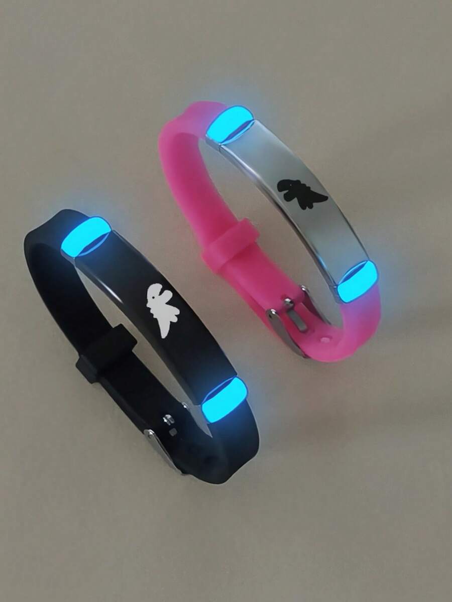 ATLVXJL 2 件套夜光恐龙不锈钢和硅胶情侣/朋友手链套装，适合日常佩戴和情人节礼物