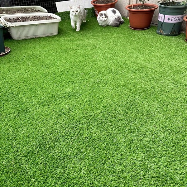 1 pieza de Alfombra de Césped Artificial - Césped de lujo de alta gama para interior/exterior, Césped sintético suave y duradero, Apto para jardín, patio, balcón, decoración paisajística de bajo mantenimiento amigable con las mascotas, apariencia natural, textura suave