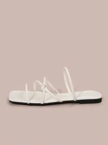 女士时尚方头多带纯色 PU 皮革平底凉鞋，适合夏秋季街头、约会、度假、居家、休闲、通勤、派对