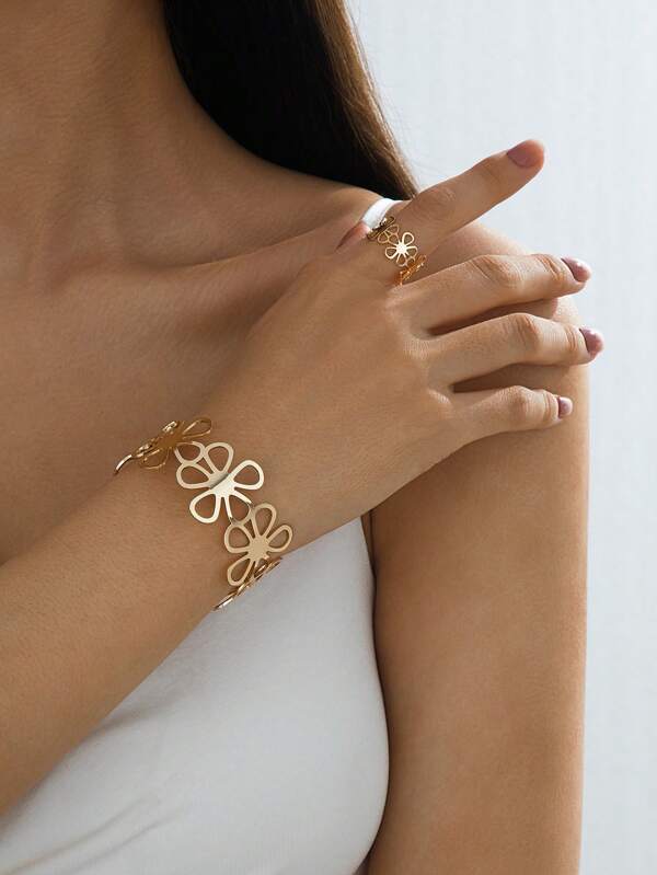 2pcs Minimalist Fashion Hollow Metal Flower Combination Bracelet & Ring Set, Suitable For Daily Wear, Banquet, Party