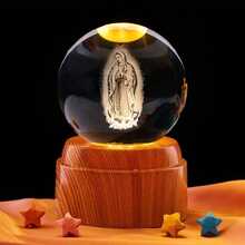 Esfera 3D Giratoria de 6CM Decorativa con Base de Madera Plástica y Luz LED Cálida - VIRGEN Nª Sª - Ver 2