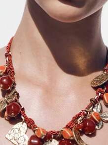 1 Peça Colar Pingente Vintage Multicomponente para Mulheres - Corda Trançada, Contas Vermelhas, Design de Coração de Palma e Flor de Liga, Versátil