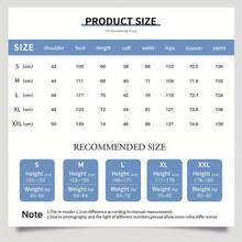 实用医用工作服套装，上衣和裤子，功能性设计，耐用易护理面料，适合医护人员日常穿着。