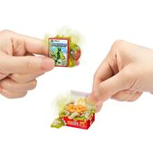 Spin Master Gioco festa 5 Sorprese Mini Brands Mega Gross Minis Serie 1 e 2 Set Mistero, Capsule Mistero Giocattoli Mini Gross a Sorpresa, Miniature Collezionabili, per Bambini, Adolescenti e Adulti