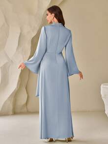 Vestido elegante de satén con cuello Mao, cuello de perlas, largo elegante y lazo lateral, para primavera - Neblina azul - Ver 2