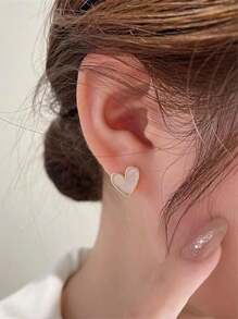1 paire de boucles d'oreilles à tige simple de style romantique à la française en forme de cœur, convenant pour un port quotidien des femmes