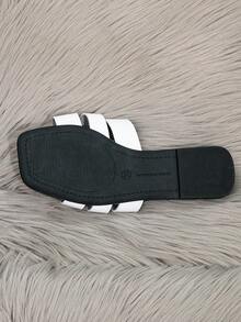 Women's Spring/Summer Fashion Flat Sandals, Cute Beach Slippers, White Minimalist Leather Flat Sandals With Single Strap - White - View 6