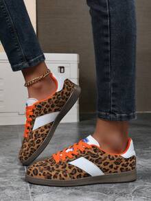 Women's Leopard Print Retro Low-Top Casual Sneakers With Orange Accents - Leopard - View 1