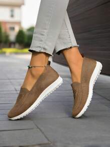 1 Pair Women Slip-On Loafers, Soft Leather Flat Shoes With Shallow Design, Suitable For Work, Dates, Casual Walks