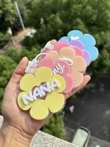 Daisy Custom Bag Charm, Backpack Tags, Girls Keychain, Tag, Acrylic Keychain, Groovy Letter Charm, Backpack Name Tag, Glitter Daisy Back To School Gifts