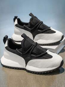 Men's Bottom Shoes With Random Letters Printed On The Leather Surface Breathable And Sweat-Proof Summer Essential Sports Shoes For Men's Outdoor Fitness Training Can Be Worn In Four Seasons With Serrated Soles, Non-Slip And Wear-Resistant Soft Soles, Comfortable, Light And Casual Flat Shoes For Men.