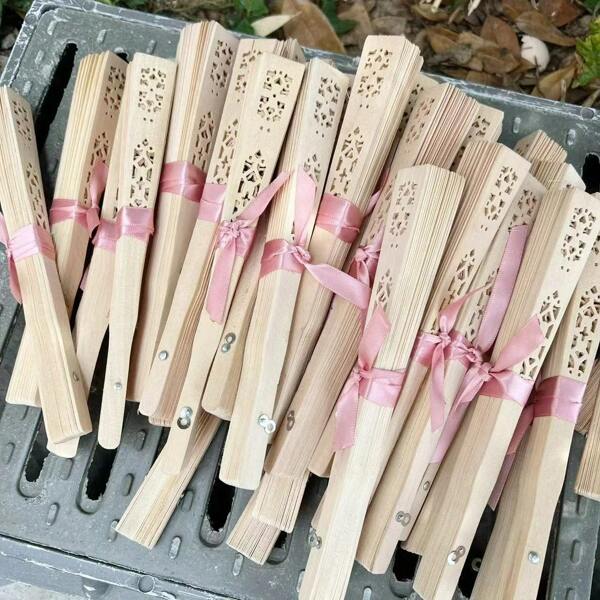 30/20/10 piezas Abanicos de boda de madera, incluye bolsa de organza/cintas, abanicos plegables de madera elegantemente tallados, adecuados como recuerdos de boda, regalos para despedida de soltera, souvenirs de la ceremonia de boda, decoraciones