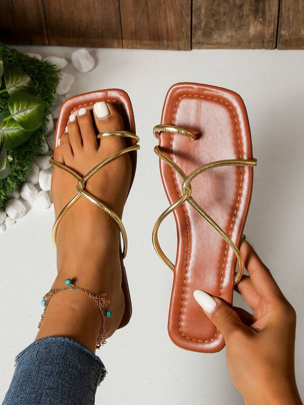 2025 New Fashion Summer Open Toe Minimalist Square Toe Flat Roman Sandals For Women