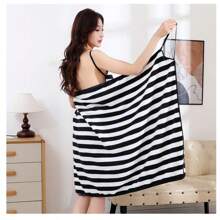 1 pezzo Accappatoio da bagno regolabile in pile di corallo, design senza schienale e sexy, stile coreano, gonnellina da bagno/piscina per donna