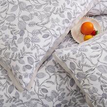 2/3-Piece Bed Sheet Set Offers A Selection Of Different Sizes To Perfectly Fit Various Bed Sizes. Made From High-Quality Material, It Ensures A Comfortable Sleep Experience. Thanks To Its Natural Hypoallergenic Properties, It Is Particularly Suitable For Sensitive Skin And Is Also Easy To Care For.