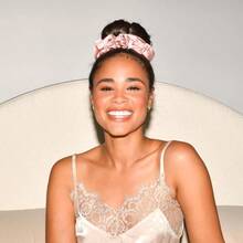 QY The Original Sleepy Tie Heatless Hair Curler Overnight Blowout Scrunchie Comfortable DamageFree For Sleeping Best To Sleep With Blowout For All Hairtypes Original  2885