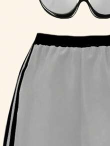 2件套女童休闲新款上衣，数码印花，搭配背心和侧条纹短裤或白色条纹长裤，适合夏季户外活动、日常聚会、旅行和其他场合。 - 淺灰色 - 查看 3