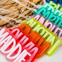 背包姓名牌 | 背包姓名钥匙扣 | 个性化姓名牌 | 尿布包标签 | 午餐盒标签 | 标签 | 定制姓名牌，返校季，色彩缤纷，可爱，萌趣，趣味，卡哇伊，千禧年风，时尚，男女皆宜，休闲，定制，个性化，独特，专属定制，送给他的理想礼物，送给她的理想礼物，男友，女友，家人，朋友，精致浪漫，实用时尚