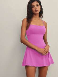 FWH Robe de sport pour femmes à bretelles fines, style vintage, minimaliste et élégant. Design avec taille cintrée, fente haute, doublure anti-transparence, coupe slim. Polyvalente pour le yoga et le quotidien. Robe de sport à la mode et avant-gardiste, rose, pour l'été. - Rose bonbon - Voir 6