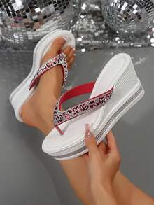 2025年夏季新款女士厚底凉鞋，高跟水钻女士人字拖，波西米亚风格女士凉鞋，时尚休闲女鞋，百搭户外沙滩凉鞋，高跟人字拖