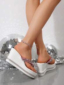 2025年夏季新款女士厚底凉鞋，高跟水钻女士人字拖，波西米亚风格女士凉鞋，时尚休闲女鞋，百搭户外沙滩凉鞋，高跟人字拖