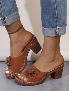 欧美风格粗跟花朵装饰女士一脚蹬凉鞋，厚底粗跟正装鞋 - 棕色 - 查看 2