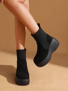 女士时尚新款弹力针织踝袜靴，黑色绒面革厚底学院风休闲日常穿着，舒适轻便的鞋底，圆头适合所有脚型，百搭秋冬细靴