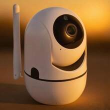 1 台高清智能婴儿监视器，配备双向语音对讲、视频录制和拍照、运动侦测、高清夜视、自动报警功能，360° 全景监控，全方位防护，确保任何危险都逃不过监控。它是圣诞节、周年纪念或家庭日礼物的理想之选。