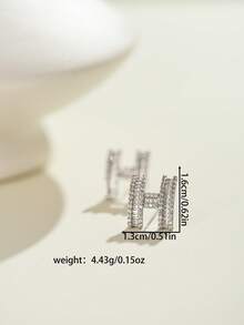 奢华 H 字母方晶锆石耳钉，适合派对和日常佩戴 - 字母H - 查看 10