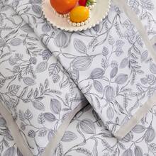 2/3-Piece Bed Sheet Set Offers A Selection Of Different Sizes To Perfectly Fit Various Bed Sizes. Made From High-Quality Material, It Ensures A Comfortable Sleep Experience. Thanks To Its Natural Hypoallergenic Properties, It Is Particularly Suitable For Sensitive Skin And Is Also Easy To Care For.