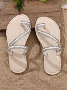 1 Pair Toddler Girls White Fashion Slip-On Sandals With Metallic Buckle Decoration, Cute Round Toe Design, Suitable For Daily, Beach, Party Wear, Summer New Arrival