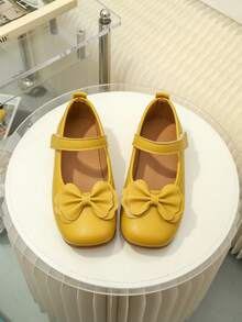 1 Pair Yellow Bow Girls' Shoes With PU Bound Toe, Adjustable Hook-And-Loop Design, Round Toe, TPR Non-Slip Sole, Comfortable & Lightweight, Solid Color, Suitable For 5-14 Years Old Girls, Campus, Activities, Formal Occasions And Daily Wear - Yellow - View 3