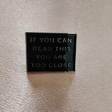 1 Broche cuadrado con letra inglesa, alfileres de solapa, accesorio decorativo para mochila y sombrero, para uso diario