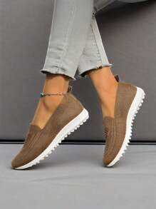 1 Pair Women Slip-On Loafers, Soft Leather Flat Shoes With Shallow Design, Suitable For Work, Dates, Casual Walks