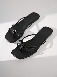 Dép xỏ ngón đế vuông kiểu Pháp màu trơn quai mảnh cỡ lớn màu đen cho nữ, phong cách nghỉ dưỡng lễ hội âm nhạc mới mùa hè 2025, giày đi biển màu đen đơn giản, phù hợp với bikini, dép đi trong nhà nhẹ, chống trượt, thông thường - màu đen - Xem 4