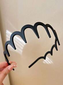 3 pezzi/1 pezzo Fasce per capelli in plastica con dentellatura anti-scivolo di colore nero, bianco e kaki per donne. Accessorio di moda versatile ed elegante per uso quotidiano, casual, per feste, pendolarismo, viaggi, per legare i capelli, lavare il viso e applicare il trucco