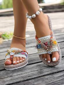 全新轻便软底拖鞋，手工水钻图案平底人字拖，沙滩凉鞋