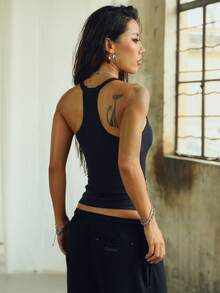 Women's Summer Camisole, Casual Solid Color Ribbed Spaghetti Strap Tank Top With Padded Bust - Black - View 2