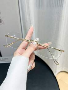 1 Cặp kính gọng kim loại hình chữ nhật unisex, kiểu dáng thanh lịch, tròng kính trong suốt, phù hợp cho văn phòng, đọc sách, xem TV, chơi game và sử dụng điện thoại thông minh. - Kim Bình - Xem 2