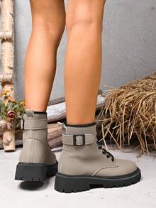 2025新款女士短靴，厚底复古百搭英伦风踝靴，适合秋季/春季