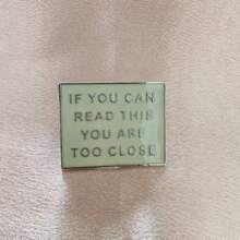 1 Broche cuadrado con letra inglesa, alfileres de solapa, accesorio decorativo para mochila y sombrero, para uso diario