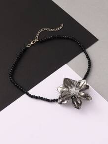 1 pieza Elegante collar gargantilla de camelias de perlas falsas recubiertas de acrílico y metal, adecuado para que las mujeres lo usen a diario, en fiestas y en ocasiones formales