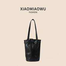 Fashionable Large Capacity Portable Bucket Bag For Women, High-End Underarm Bag, Niche Commuter Summer New Shoulder Bag - 黑色 - 查看 1