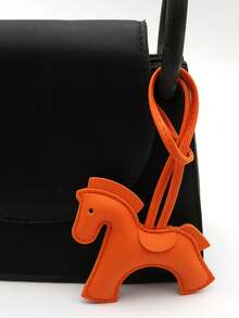 1 件奔腾的骏马和狗钥匙扣 - PU 皮革马术吊饰，14 种颜色（绿色、黑色、粉色、蓝色、黄色、白色、棕色、红色、橙色、棕色、深蓝色、深棕色、黑色、紫色、酒红色） - 可调节钥匙、包包、手机链带 - 情人节男女礼物 - 可与背包搭配