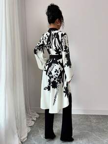 Symmetrical Printed Black And Beige Long Sleeves Waist Cinched Fish Tail Hem Elegant French Shirt - Multicolor - View 2