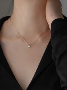 1 peça de colar de aço inoxidável leve com pingente de diamante luxuoso de 6 garras, design vintage europeu e americano, adequado para uso diário feminino, encontros, reuniões, presentes para esposa, mãe ou amigas